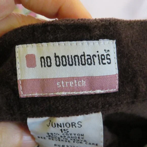 Vintage No Boundaries 98% cotton stretch Rhinestone Buttons Brown Bootcut - Picture 13 of 15